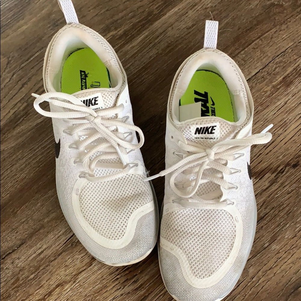 Nike tennis shoes